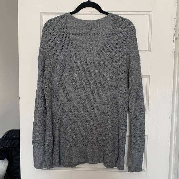 ⚡️ 3/$20 ⚡️ American Eagle • Women’s sweater - Picture 5 of 5